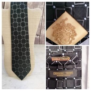 Donald Trump Signature CollectionSilk Tie Necktie Black Geometric Square Formal